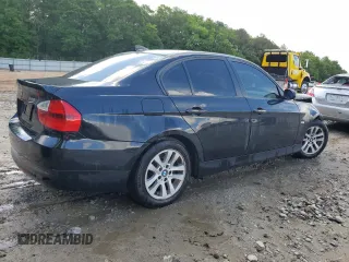 2006 BMW 3 Series 325i z VIN WBAVB13576PT24671, wystawiony jako Copart lot #56490285 z przebiegiem 99 604 mil mil oraz Szkoda całkowita • Salvage title. Historia ofert i sprzedaży dostępna na DreamBid. Obrazek 3.