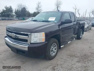 2008 Chevrolet Silverado 1500 Work Truck with VIN 1GCEC19C08Z110229, listed as a IAAI auction lot 41608954 with 40,260 mi miles. Bid and sale history available at carsss.com. Image 2.
