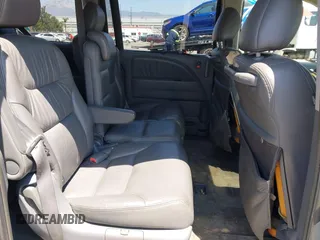 2005 Honda Odyssey EX-L with VIN 5FNRL38785B110823, listed as a IAAI auction lot 42154177 with 195,298 mi miles. Bid and sale history available at carsss.com. Image 8.