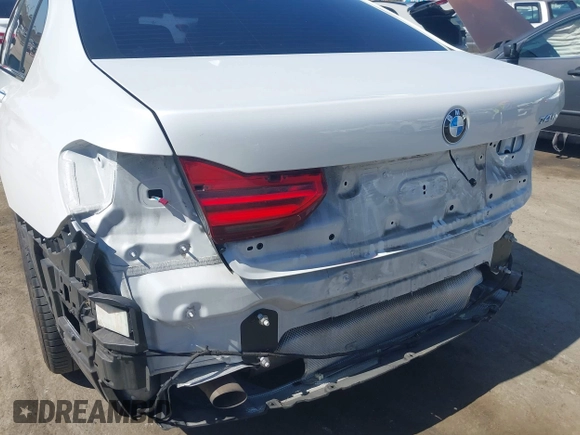 2019 BMW 7 Series 740i with VIN WBA7E2C53KB454816, listed as a IAAI auction lot 42539294 with 73,363 mi miles and . Bid and sale history available at DreamBid. Image 6.