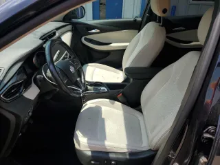 2020 Buick Encore GX Preferred z VIN KL4MMCSL1LB072780, wystawiony jako Copart lot #64577805 z przebiegiem 44 181 mil mil oraz Szkoda całkowita • Salvage title. Historia ofert i sprzedaży dostępna na DreamBid. Obrazek 7.