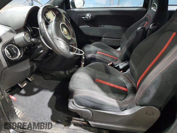 2016 FIAT 500 Abarth z VIN 3C3CFFFH5GT125962, wystawiony jako Copart lot #43912475 z przebiegiem 88 163 mil mil oraz Nie do naprawy • Non repairable. Historia ofert i sprzedaży dostępna na DreamBid. Obrazek 7.