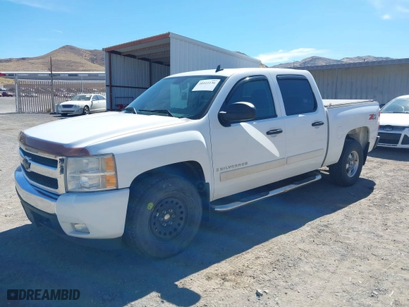 2007 Chevrolet Silverado 1500 LS with VIN 2GCEK13C071539373, listed as a IAAI auction lot 40411136 with 168,254 mi miles. Bid and sale history available at carsss.com. Image 17.