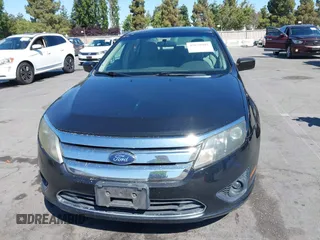2010 Ford Fusion SE z VIN 3FAHP0HA2AR131918, wystawiony jako IAAI lot #42678902 z przebiegiem 180 828 mil mil oraz . Historia ofert i sprzedaży dostępna na DreamBid. Obrazek 12.
