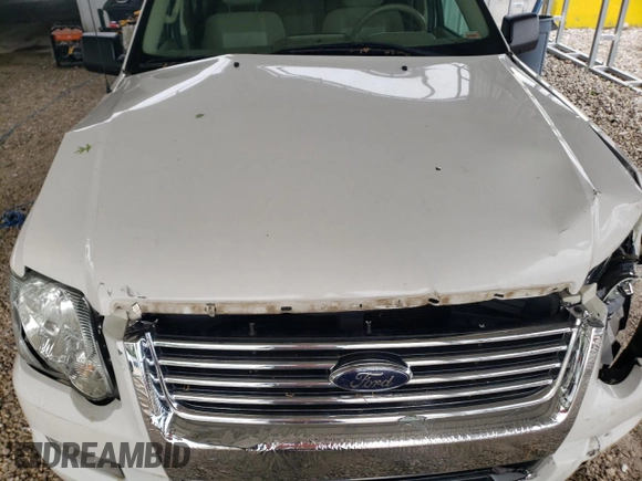 2008 Ford Explorer XLT z VIN 1FMEU73898UA88356, wystawiony jako Copart lot #55134905 z przebiegiem 262 882 mil mil oraz Szkoda całkowita • Salvage title. Historia ofert i sprzedaży dostępna na DreamBid. Obrazek 12.
