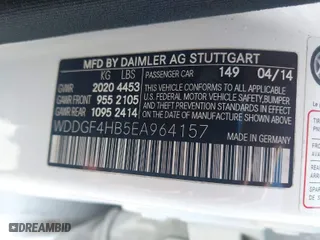 2014 Mercedes-Benz C-Class C 250 Sport with VIN WDDGF4HB5EA964157, listed as a IAAI auction lot 41884091 with 114,274 mi miles. Bid and sale history available at carsss.com. Image 9.