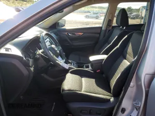 2017 Nissan Rogue SV with VIN KNMAT2MVXHP520321, listed as a Copart auction lot 60747285 with 88,293 mi miles and Salvage title. Bid and sale history available at DreamBid. Image 7.