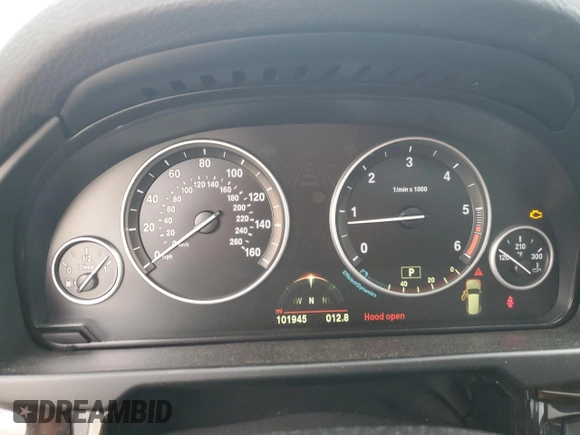 2014 BMW X5 xDrive35d with VIN 5UXKS4C54E0J96015, listed as a Copart auction lot 48304045 with 101,945 mi miles and Salvage Title. Bid and sale history available at carsss.com. Image 9.