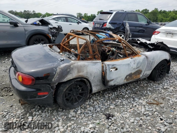 1999 Mazda MX-5 Miata z VIN JM1NB3535X0131701, wystawiony jako Copart lot #55785185 z przebiegiem Nie podano mil oraz Nie do naprawy • Non repairable. Historia ofert i sprzedaży dostępna na DreamBid. Obrazek 3.