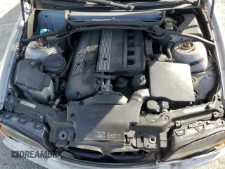 2002 BMW 3 Series 330Ci with VIN WBABN53432PH00160, listed as a Copart auction lot 42356525 with 184,495 mi miles and Salvage Title. Bid and sale history available at carsss.com. Image 11.