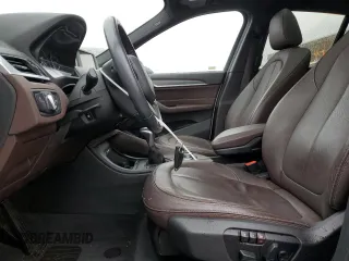 2017 BMW X1 xDrive28i with VIN WBXHT3C35H5F72686, listed as a Copart auction lot 39070823 with 41,723 mi miles. Bid and sale history available at carsss.com. Image 7.