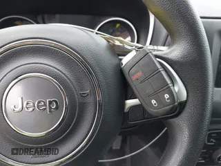 2019 Jeep Compass Sport z VIN 3C4NJCAB2KT848049, wystawiony jako IAAI lot #42119957 z przebiegiem 119 638 mil mil oraz . Historia ofert i sprzedaży dostępna na DreamBid. Obrazek 11.