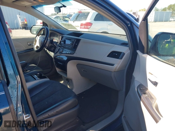2011 Toyota Sienna SE with VIN 5TDXK3DC3BS115626, listed as a IAAI auction lot 41597769 with 252,135 mi miles. Bid and sale history available at carsss.com. Image 5.
