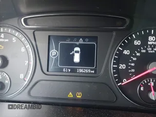 2017 Kia Sorento LX with VIN 5XYPG4A37HG220672, listed as a IAAI auction lot 41949310 with 196,269 mi miles. Bid and sale history available at carsss.com. Image 7.