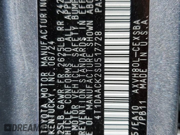 2025 Toyota Camry LE with VIN 4T1DAACK2SU517728, listed as a Copart auction lot 52567455 with 28,385 mi miles and Salvage Title. Bid and sale history available at DreamBid. Image 13.
