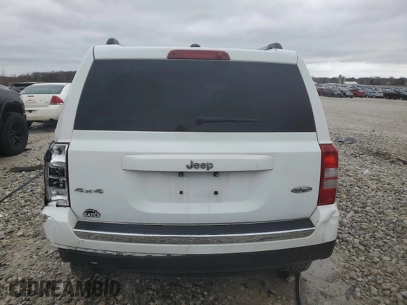 2016 Jeep Patriot Latitude z VIN 1C4NJRFB6GD695443, wystawiony jako Copart lot #52429825 z przebiegiem 125 999 mil mil oraz Czysty tytuł • Clean title. Historia ofert i sprzedaży dostępna na DreamBid. Obrazek 6.