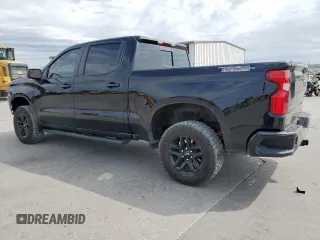 2021 Chevrolet Silverado 1500 LT Trail Boss with VIN 3GCPYFEDXMG373702, listed as a Copart auction lot 50700685 with 47,272 mi miles and Salvage Title. Bid and sale history available at DreamBid. Image 2.