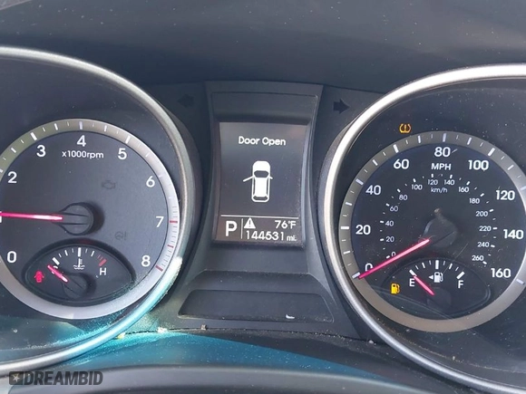 2015 Hyundai Santa Fe Sport with VIN 5XYZTDLB2FG294782, listed as a IAAI auction lot 41970007 with 144,531 mi miles. Bid and sale history available at carsss.com. Image 7.