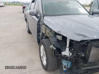 2022 Kia Telluride LX z VIN 5XYP2DHC5NG209265, wystawiony jako IAAI lot #42376957 z przebiegiem 51 615 mil mil oraz . Historia ofert i sprzedaży dostępna na DreamBid. Obrazek 6.