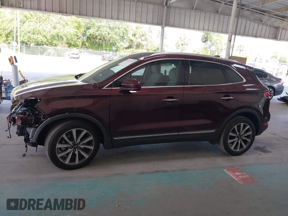 2019 Lincoln MKC Reserve with VIN 5LMCJ3C94KUL50192, listed as a IAAI auction lot 42217678 with 21,344 mi miles and . Bid and sale history available at DreamBid. Image 15.