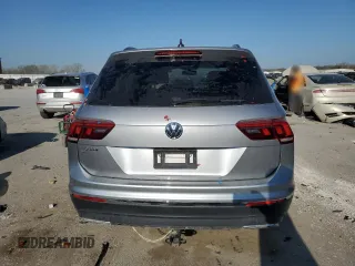 2020 Volkswagen Tiguan SE z VIN 3VV3B7AX4LM113769, wystawiony jako Copart lot #52862055 z przebiegiem 95 920 mil mil oraz Szkoda całkowita • Salvage title. Historia ofert i sprzedaży dostępna na DreamBid. Obrazek 6.