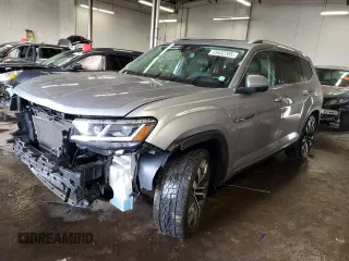 2022 Volkswagen Atlas SEL Premium R-Line with VIN 1V2FR2CA5NC539086, listed as a Copart auction lot 45632285 with 40,930 mi miles and Salvage title. Bid and sale history available at DreamBid. Image 1.