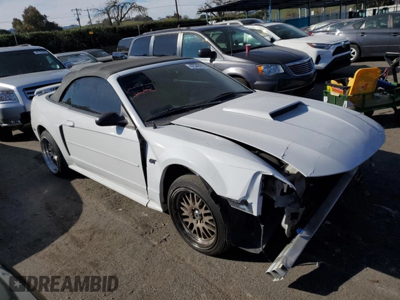 2003 Ford Mustang GT Deluxe z VIN 1FAFP45XX3F445761, wystawiony jako Copart lot #42546915 z przebiegiem 130 833 mil mil oraz Szkoda całkowita • Salvage title. Historia ofert i sprzedaży dostępna na DreamBid. Obrazek 4.