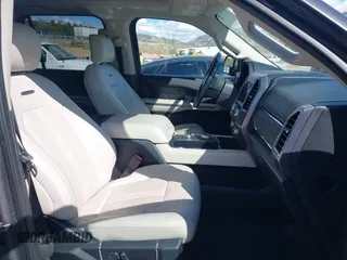 2018 Ford Expedition Platinum with VIN 1FMJU1MT3JEA10525, listed as a IAAI auction lot 41716416 with 33,603 mi miles. Bid and sale history available at carsss.com. Image 5.