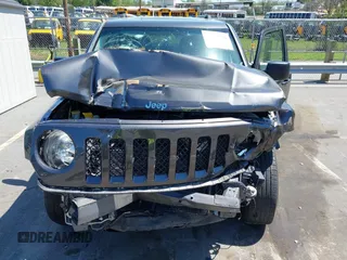 2016 Jeep Patriot Latitude with VIN 1C4NJRFB6GD598954, listed as a IAAI auction lot 41999828 with 119,166 mi miles and . Bid and sale history available at DreamBid. Image 6.