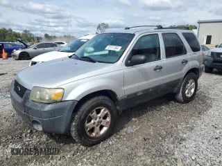 2005 Ford Escape XLS Value with VIN 1FMYU02Z85DA14324, listed as a Copart auction lot 73111164 with 212,118 mi miles and Salvage Title. Bid and sale history available at carsss.com. Image 1.