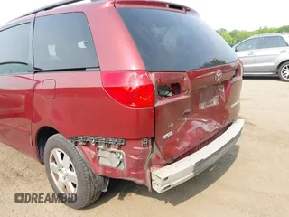 2008 Toyota Sienna CE z VIN 5TDZK23C48S101828, wystawiony jako IAAI lot #42425037 z przebiegiem 181 475 mil mil oraz . Historia ofert i sprzedaży dostępna na DreamBid. Obrazek 6.