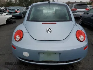 2010 Volkswagen New Beetle Coupe with VIN 3VWRG3AG0AM026688, listed as a Copart auction lot 46733325 with 59,944 mi miles and Salvage Title. Bid and sale history available at carsss.com. Image 6.