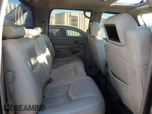 2005 Chevrolet Avalanche LS with VIN 3GNEC12Z05G251304, listed as a Copart auction lot 76485594 with 180,951 mi miles and Clean Title. Bid and sale history available at carsss.com. Image 10.