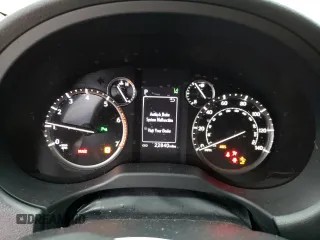 2023 Lexus GX 460 Premium z VIN JTJAM7BX6P5344583, wystawiony jako Copart lot #79506134 z przebiegiem 22 840 mil mil oraz Szkoda całkowita • Salvage title. Historia ofert i sprzedaży dostępna na DreamBid. Obrazek 9.