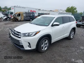 2017 Toyota Highlander Limited with VIN 5TDDZRFH6HS383458, listed as a IAAI auction lot 42510700 with 114,314 mi miles and . Bid and sale history available at DreamBid. Image 17.