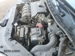 2015 Nissan Sentra SR с VIN 3N1AB7AP1FY300019, выставлен на аукционе IAAI как лот 42991324 с пробегом 164 469 миль миль и . История ставок и продаж доступна на DreamBid. Изображение 19.