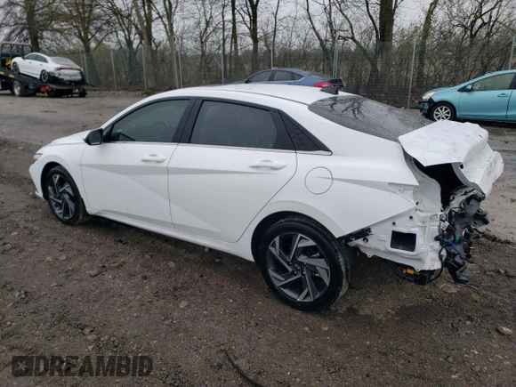 2024 Hyundai Elantra Limited z VIN KMHLN4DJ6RU117057, wystawiony jako Copart lot #52426005 z przebiegiem 10 103 mil mil oraz Szkoda całkowita • Salvage title. Historia ofert i sprzedaży dostępna na DreamBid. Obrazek 2.