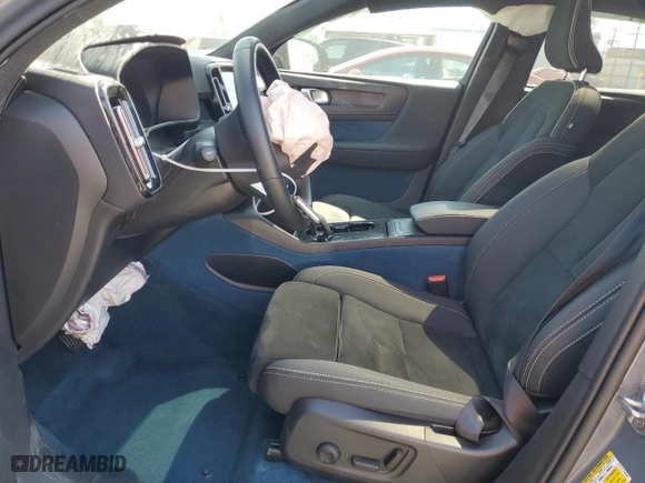 2023 Volvo C40 Recharge Pure Electric Ultimate with VIN YV4ED3GM9P2027892, listed as a Copart auction lot 60420974 with 19,650 mi miles and Salvage Title. Bid and sale history available at carsss.com. Image 7.