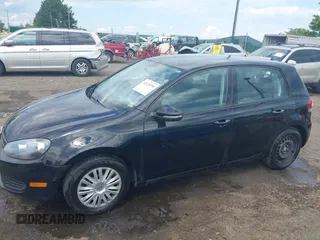 2012 Volkswagen Golf w/Conv & Sunroof с VIN WVWDB7AJ1CW307609, выставлен на аукционе IAAI как лот 42225330 с пробегом 97 152 миль миль и . История ставок и продаж доступна на DreamBid. Изображение 14.