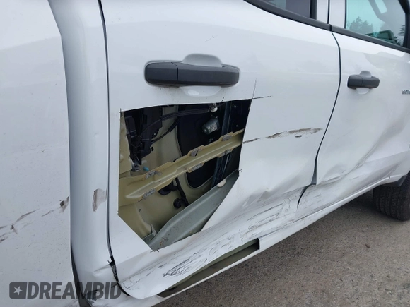 2023 Chevrolet Colorado 2WD Work Truck z VIN 1GCGSBECXP1210035, wystawiony jako IAAI lot #41906185 z przebiegiem 15 001 mil mil oraz . Historia ofert i sprzedaży dostępna na DreamBid. Obrazek 22.