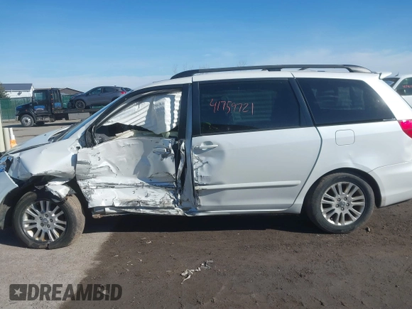 2008 Toyota Sienna XLE with VIN 5TDZK22C78S204839, listed as a IAAI auction lot 41759721 with 238,000 mi miles. Bid and sale history available at carsss.com. Image 6.