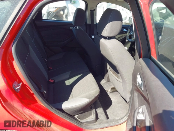 2014 Ford Focus SE with VIN 1FADP3K28EL265726, listed as a IAAI auction lot 41761931 with 86,740 mi miles. Bid and sale history available at carsss.com. Image 8.