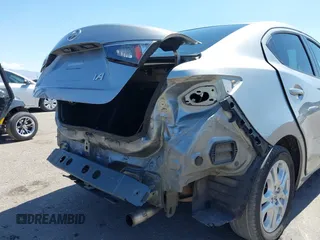 2016 Scion iA z VIN 3MYDLBZV1GY132561, wystawiony jako IAAI lot #42425947 z przebiegiem 94 882 mil mil oraz . Historia ofert i sprzedaży dostępna na DreamBid. Obrazek 6.