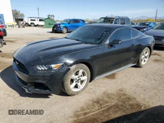 2015 Ford Mustang EcoBoost z VIN 1FA6P8TH3F5426062, wystawiony jako Copart lot #51809125 z przebiegiem 86 434 mil mil oraz Szkody całkowita. Historia ofert i sprzedaży dostępna na DreamBid. Obrazek 1.