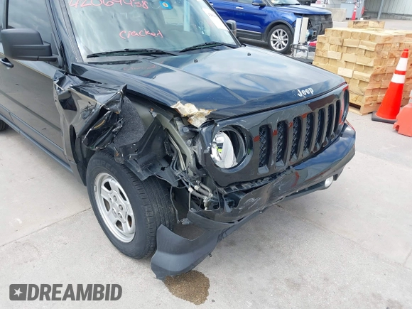 2016 Jeep Patriot Sport with VIN 1C4NJPBAXGD813933, listed as a IAAI auction lot 42064438 with 118,969 mi miles and . Bid and sale history available at DreamBid. Image 6.