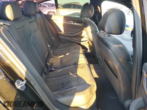 2018 BMW 5 Series 530e z VIN WBAJA9C58JB249470, wystawiony jako Copart lot #46319335 z przebiegiem 28 000 mil mil oraz Szkoda całkowita • Salvage title. Historia ofert i sprzedaży dostępna na DreamBid. Obrazek 10.