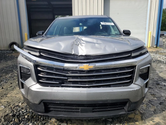 2025 Chevrolet Traverse FWD LT with VIN 1GNERGRS9SJ155904, listed as a Copart auction lot 55755085 with 7,715 mi miles and Salvage title. Bid and sale history available at DreamBid. Image 5.