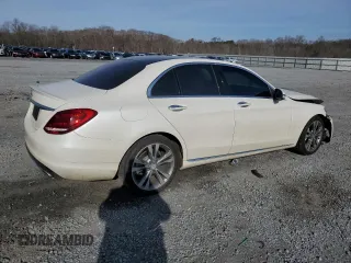 2017 Mercedes-Benz C 300 z VIN 55SWF4JBXHU196024, wystawiony jako Copart lot #42220035 z przebiegiem 95 899 mil mil oraz Szkoda całkowita • Salvage title. Historia ofert i sprzedaży dostępna na DreamBid. Obrazek 3.