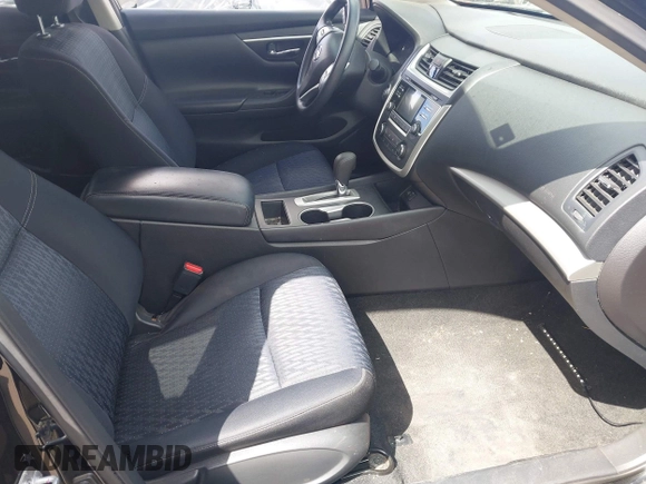 2016 Nissan Altima SR with VIN 1N4AL3AP2GC142213, listed as a IAAI auction lot 41946863 with 100,858 mi miles and . Bid and sale history available at carsss.com. Image 5.