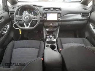 2022 Nissan LEAF SV Plus z VIN 1N4BZ1CV0NC551309, wystawiony jako Copart lot #43648275 z przebiegiem 25 582 mil mil oraz Szkoda całkowita • Salvage title. Historia ofert i sprzedaży dostępna na DreamBid. Obrazek 8.